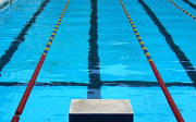 Snížení hodnoty chloru v bazénu